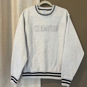 Champion Reverse Weave Light Gray & Black Crewneck College sweatshirt, Size Med